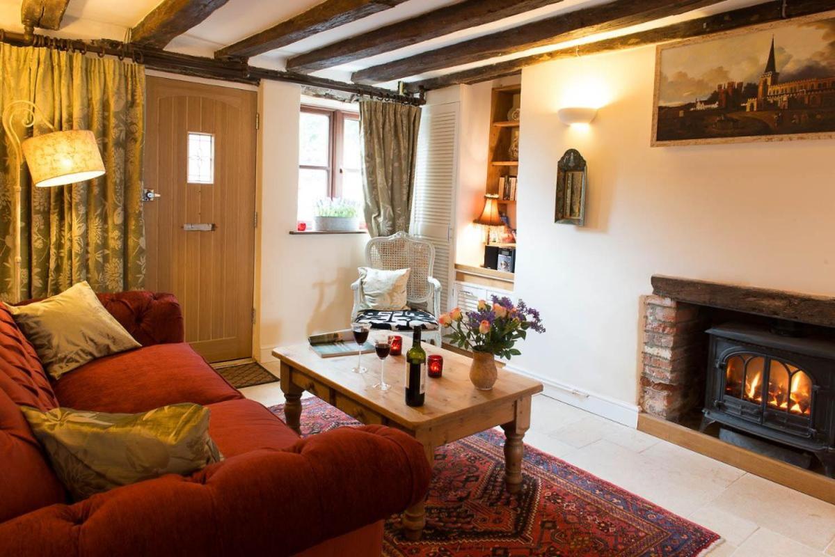 Meddlars A Historic Cottage On The Countryside Edge Of A Vibrant Market Town Hadleigh  외부 사진