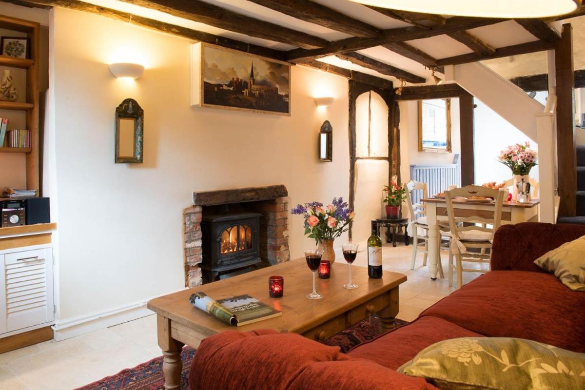 Meddlars A Historic Cottage On The Countryside Edge Of A Vibrant Market Town Hadleigh  외부 사진