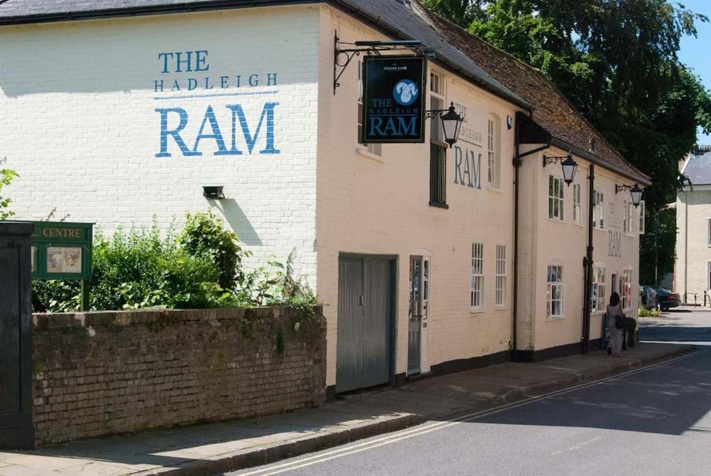Meddlars A Historic Cottage On The Countryside Edge Of A Vibrant Market Town Hadleigh  외부 사진